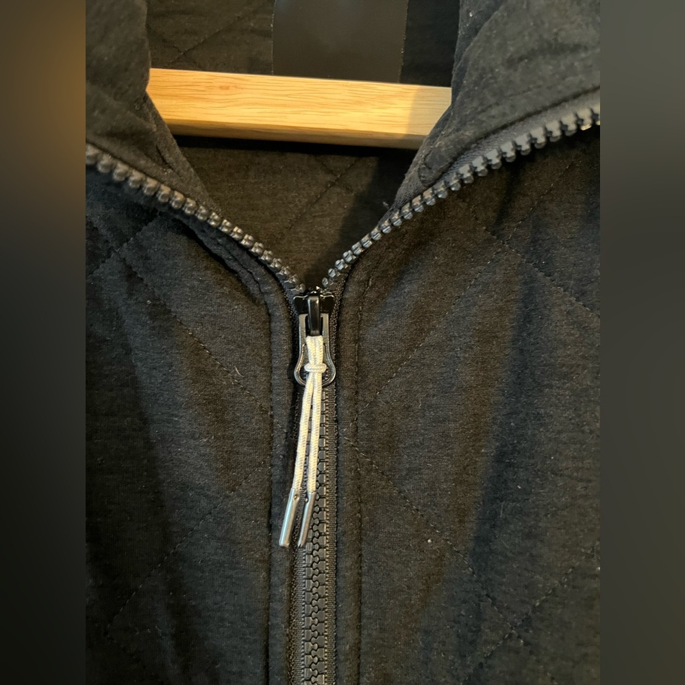 Vuori Black Quilted Zip-Front Jacket - Picture 6 of 8